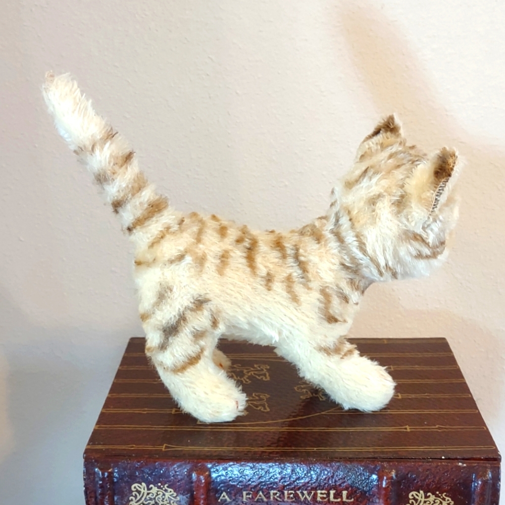 Vintage 1960s Steiff "Tapsy Tabby Cat" Mohair Plush Toy Collectible - Picture 5 of 9